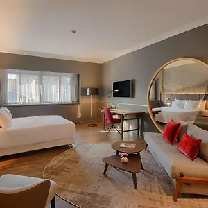 https://nh-milano-grand-hotel-verdi.it-lombardy.com